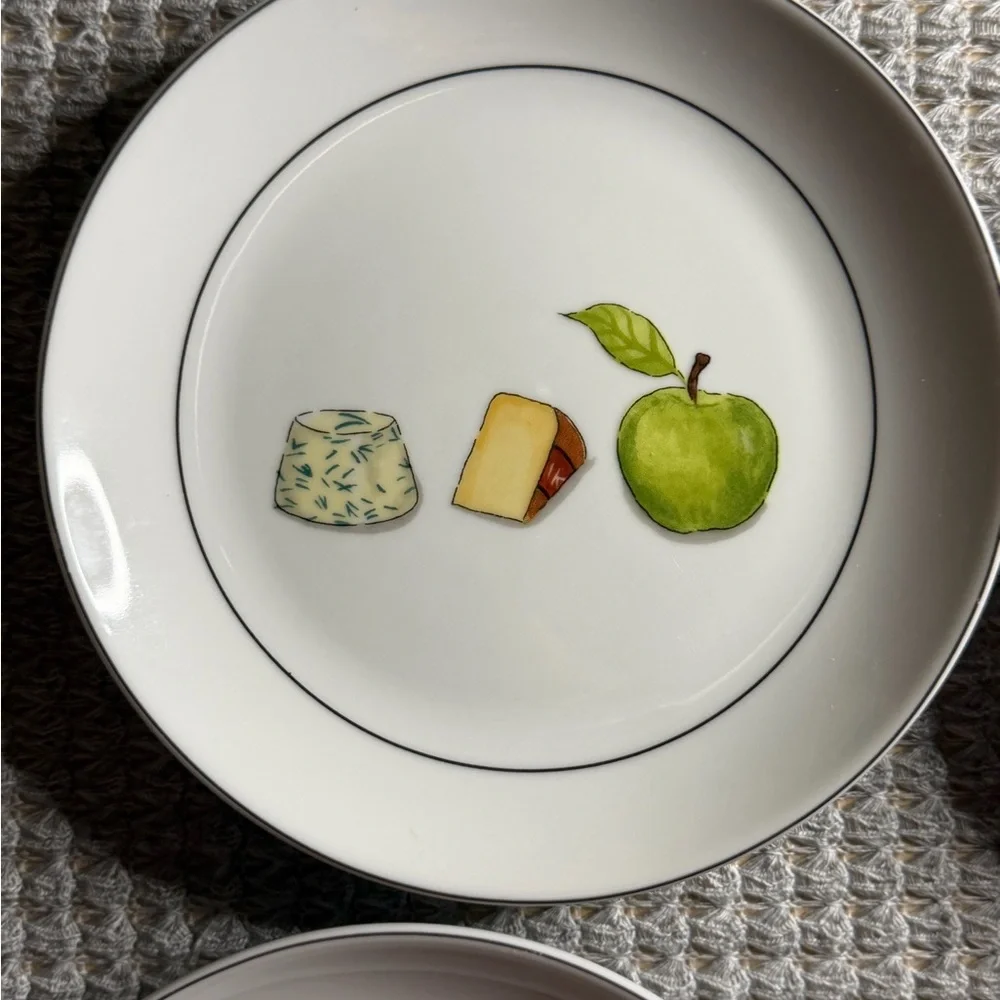 Crate&Barrel Fruit Fromage by Nancy Green Appetizer Plates